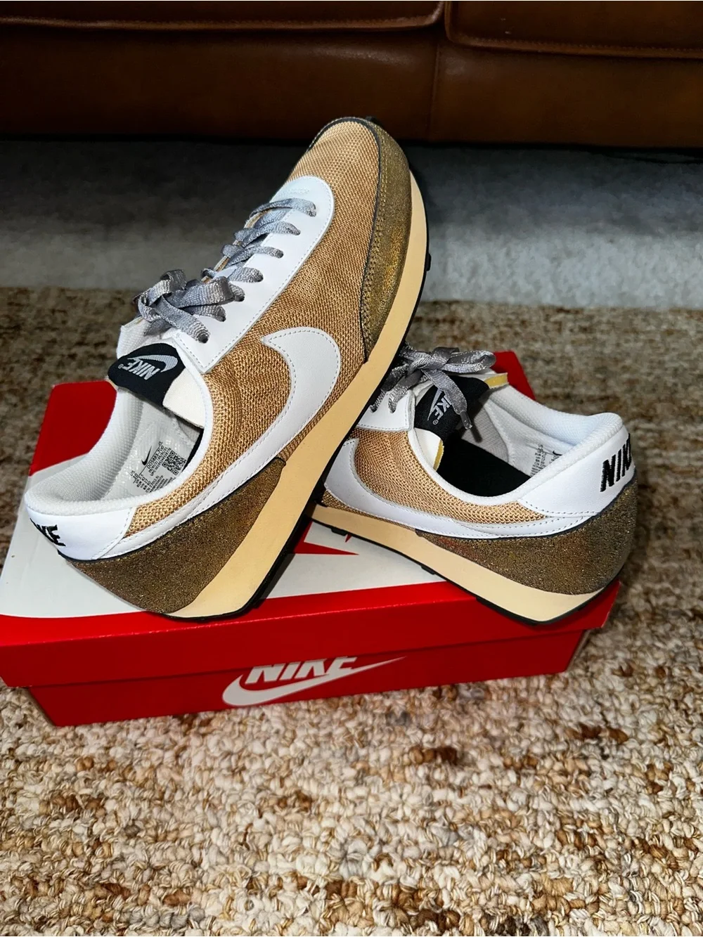 Women’s 2021 Nike Wmns Daybreak 'Golden Gals' Retro Sneakers